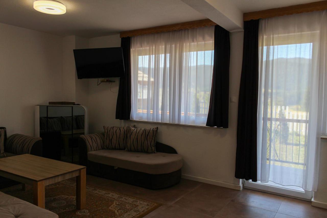 Oaza Mira Hotel & Resort-فندق ومنتجع واحة الهدوء Vlasic Dış mekan fotoğraf