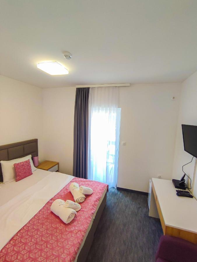 Oaza Mira Hotel & Resort-فندق ومنتجع واحة الهدوء Vlasic Dış mekan fotoğraf